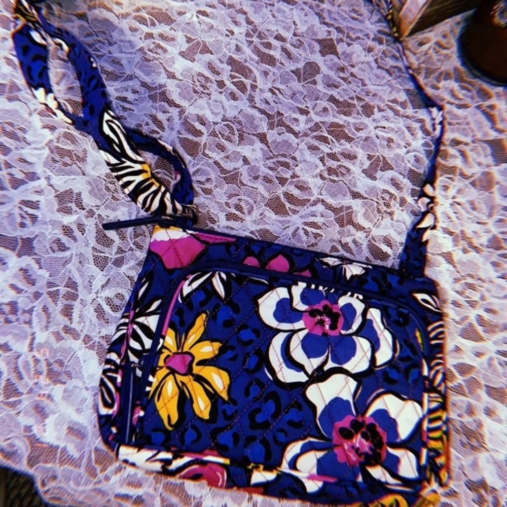 Vera bradley crossbody purse